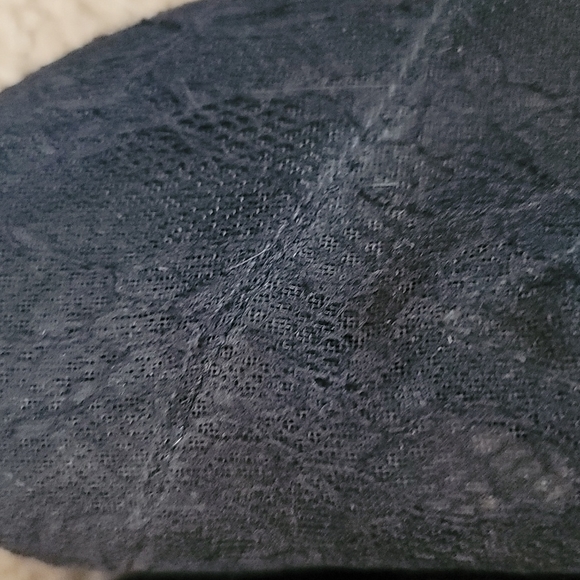 Toms - Picture 5 of 6